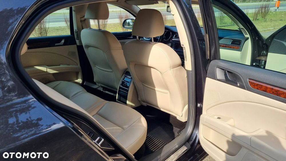 Skoda Superb 2.0 TDI Exclusive - 6