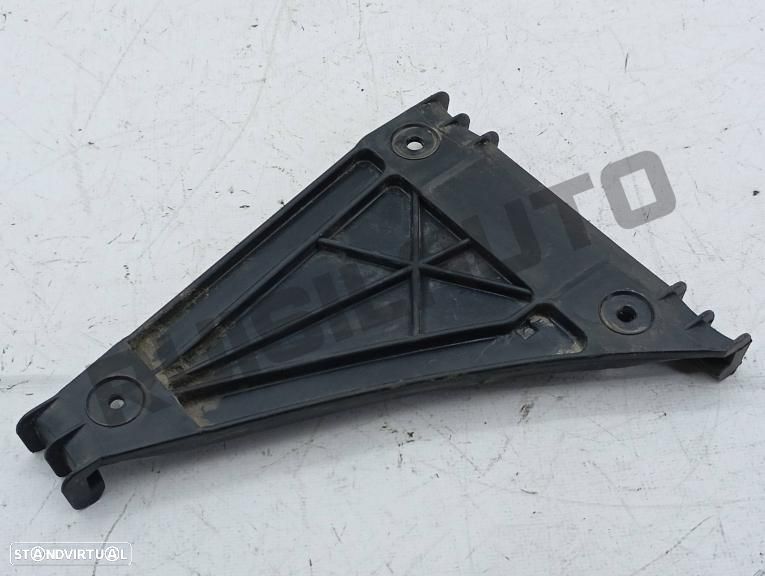 Guia / Encaixe Pára-choques Trás Esquerdo 8d080_7483 Audi A4 B5 - 2