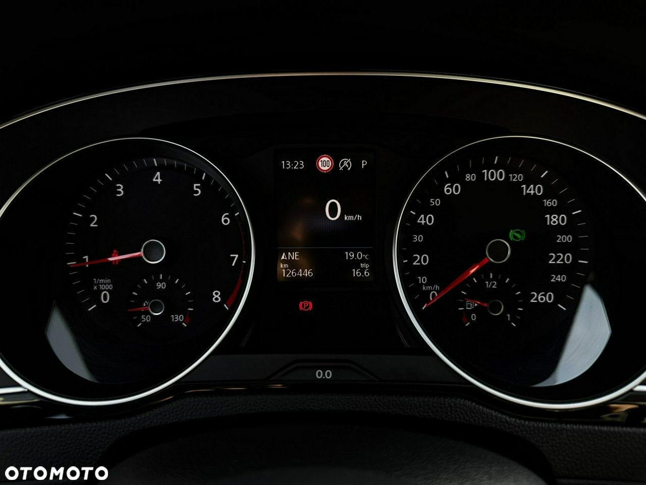 Volkswagen Passat - 14