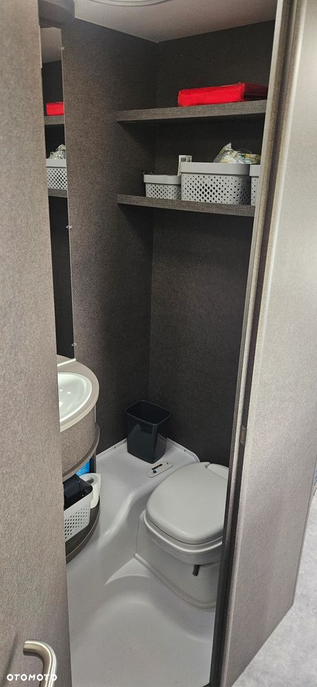 Dethleffs 460El C JOY noweczka salon Niemcy - 10