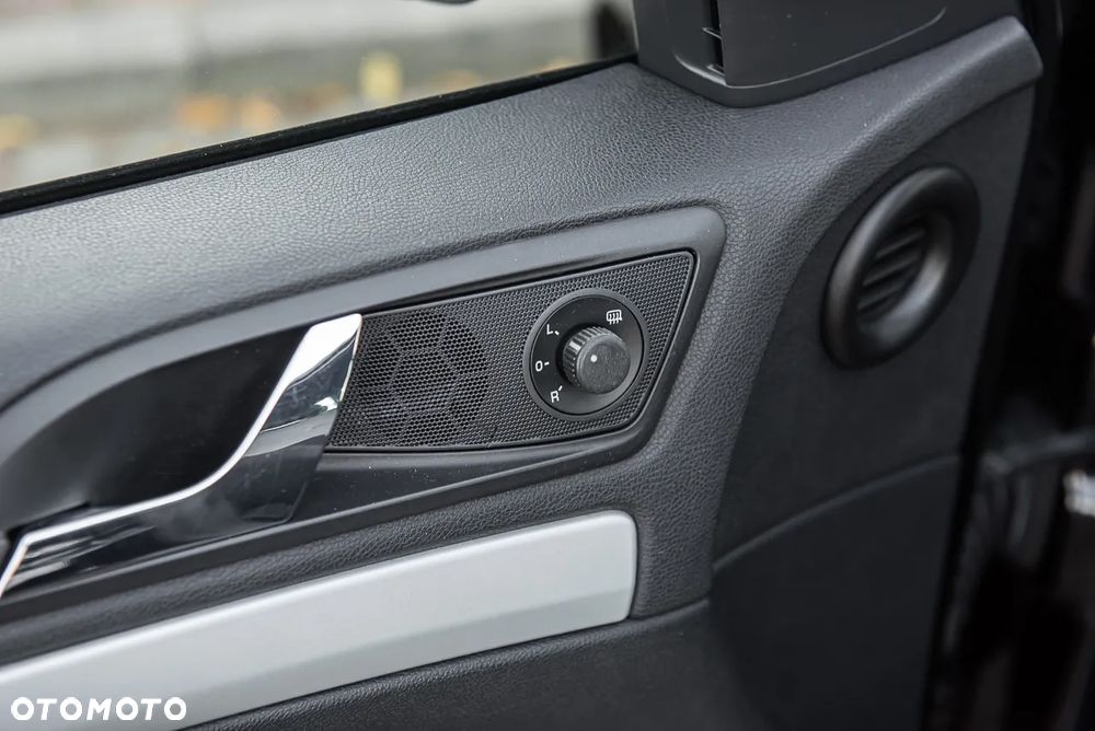 Skoda Octavia Combi 2.0 TDI CR DPF RS - 16