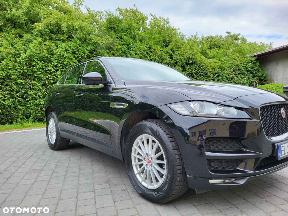 Jaguar F-Pace 2.0 i4D AWD Pure - 3