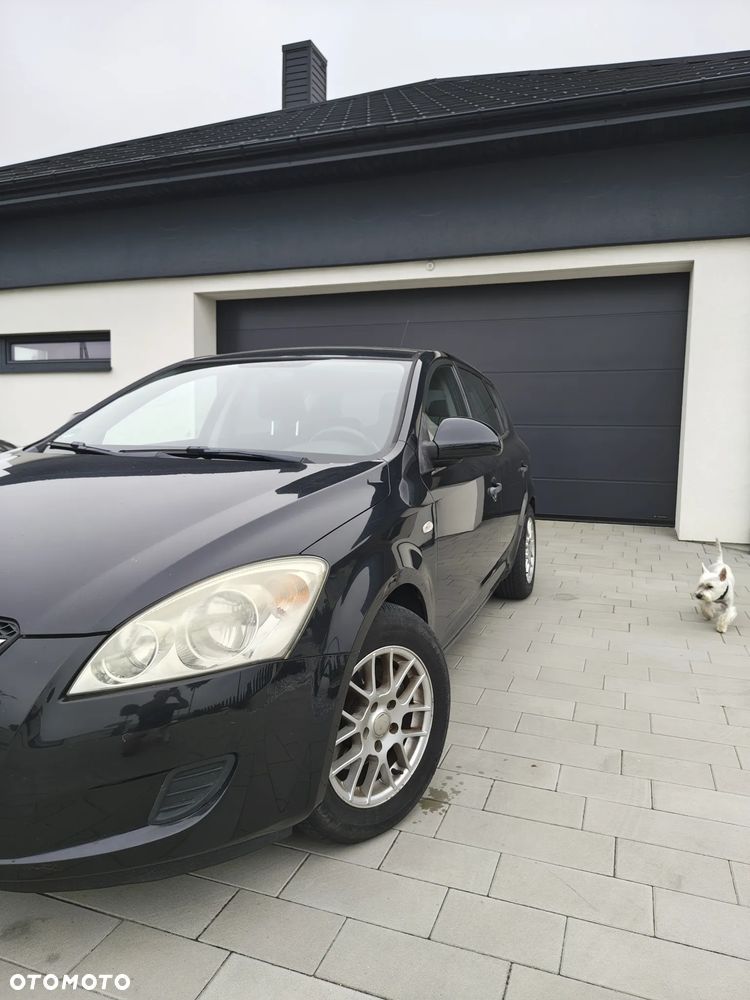 Kia Ceed 1.4 Comfort - 1