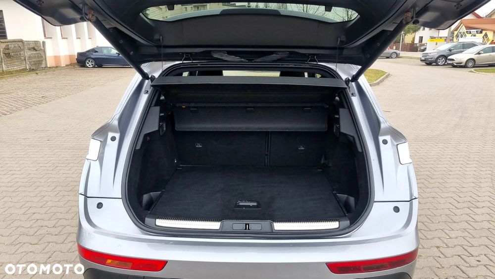 DS Automobiles DS 7 Crossback 2.0 BlueHDi Performance Line + - 6