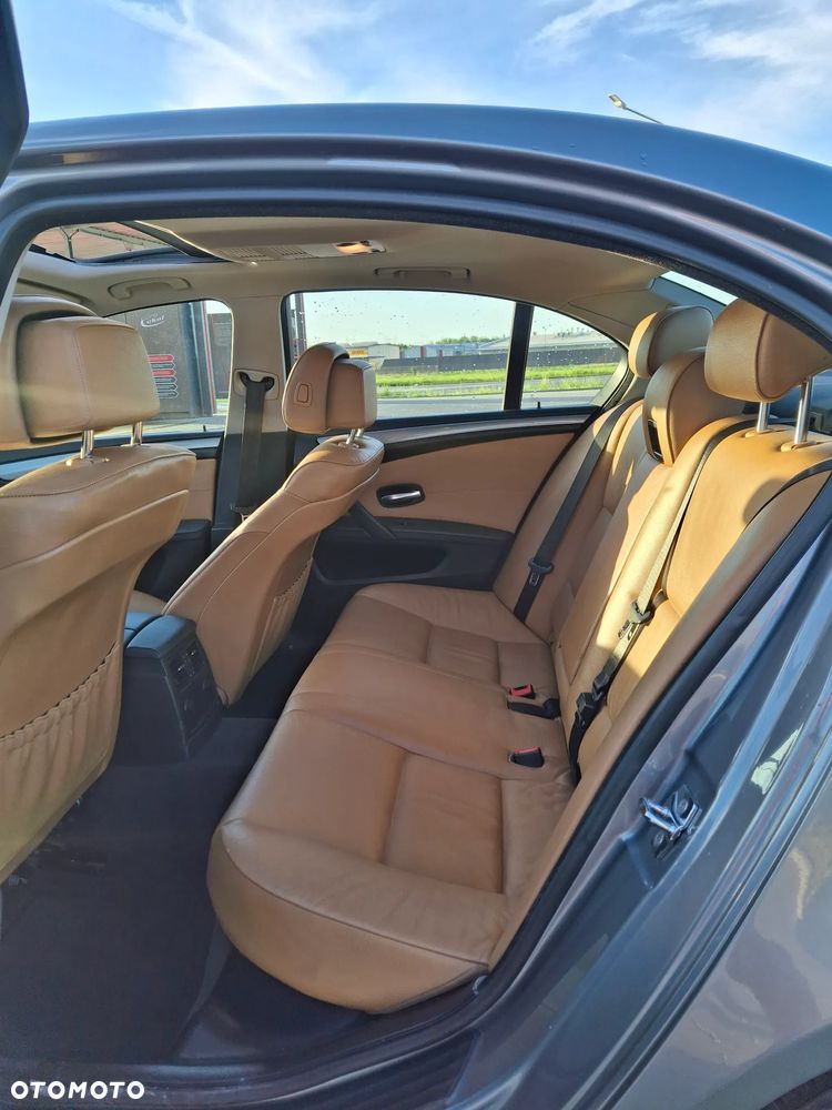 BMW Seria 5 - 13