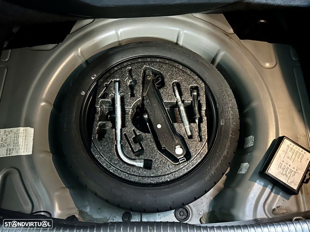 VW Golf 1.6 TDi Confortline - 48