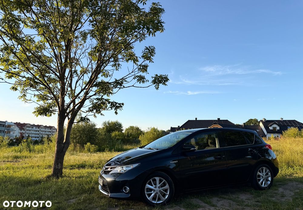 Toyota Auris 1.8 HSD Prestige NAVI - 1