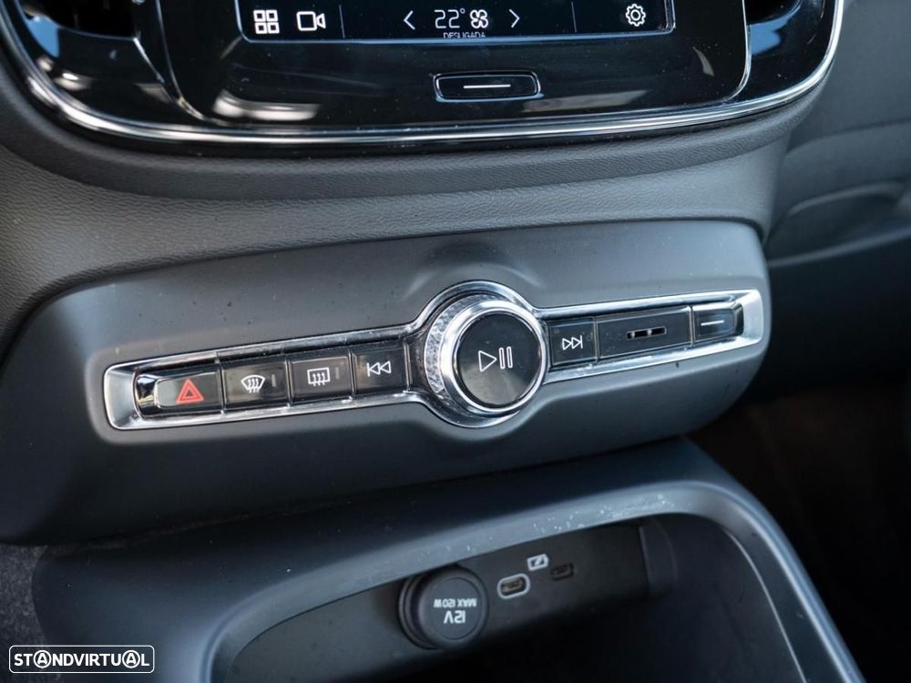 Volvo XC 40 Recharge Pro - 36
