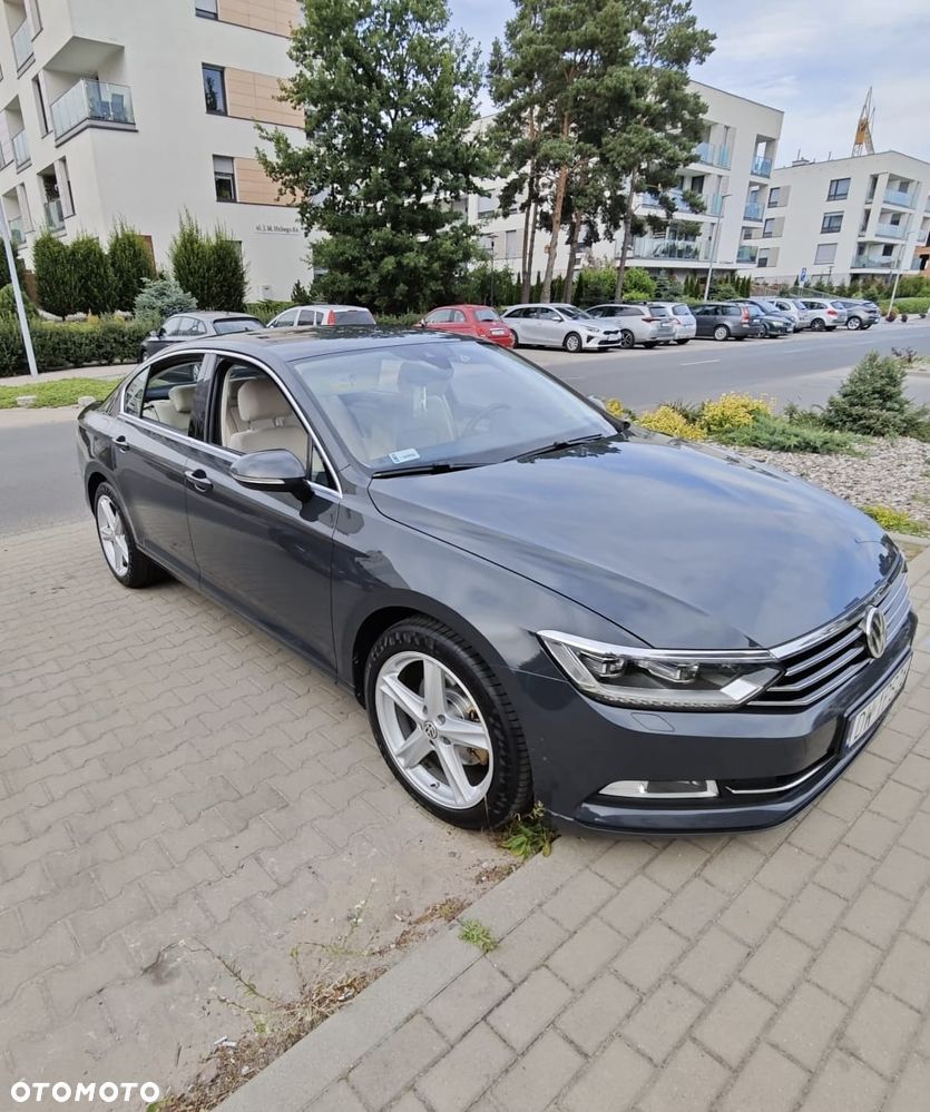 Volkswagen Passat - 11