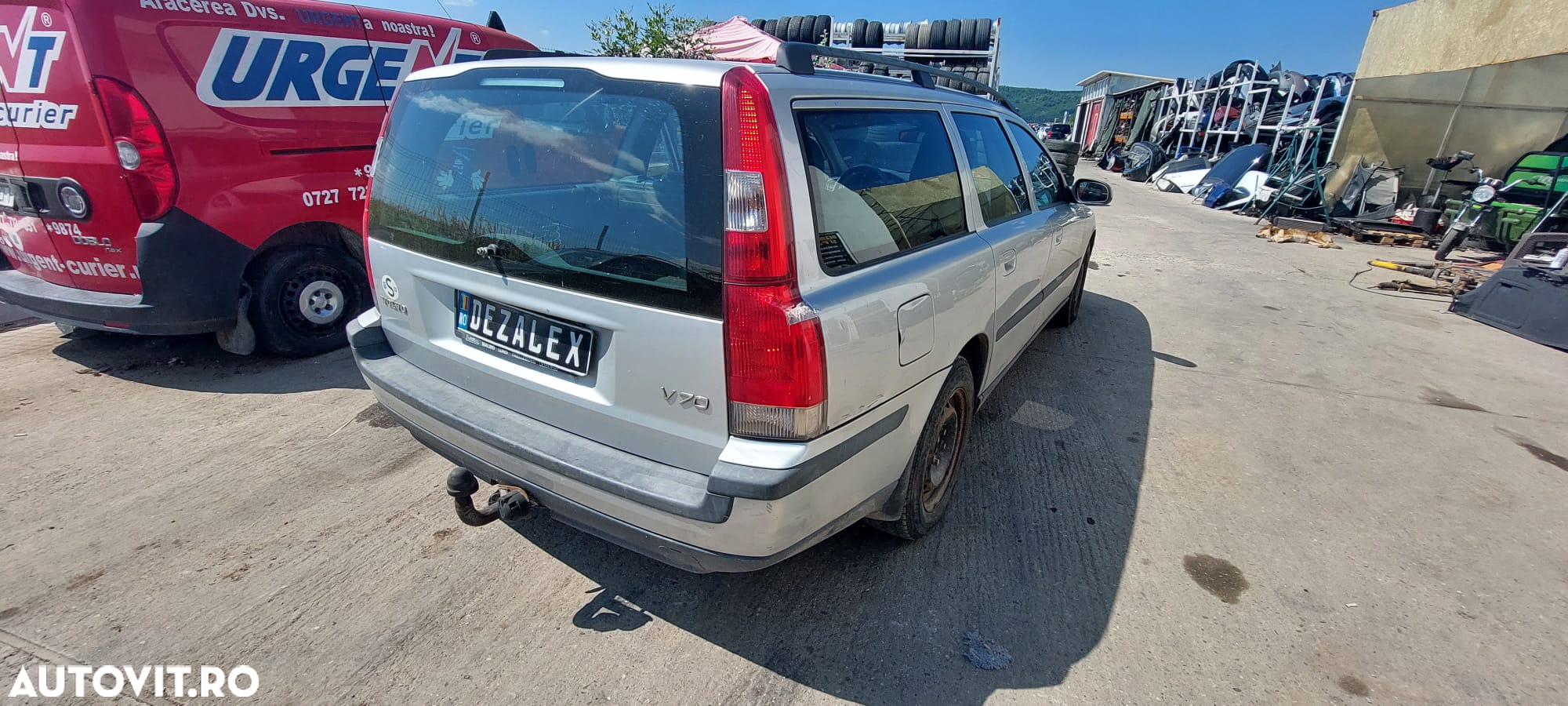 DEZMEMBRARI VOLVO V70 2004 2.4 BENZINA 170 CAI - 3