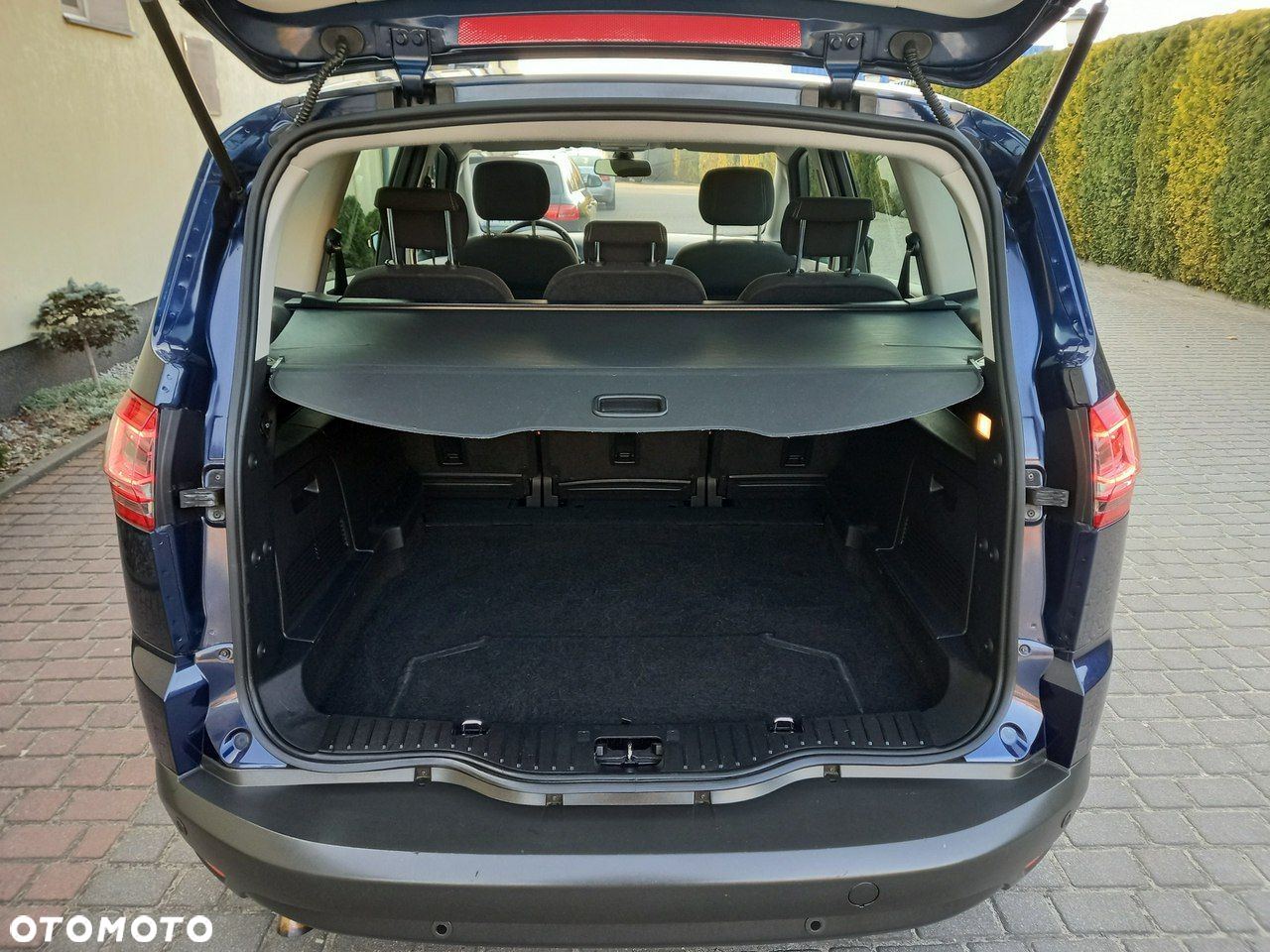 Ford S-Max - 17