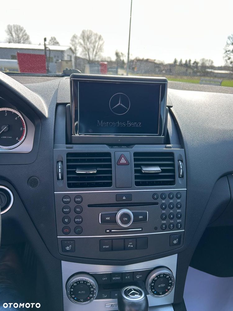 Mercedes-Benz Klasa C 220 CDI DPF Automatik BlueEFFICIENCY Avantgarde - 16