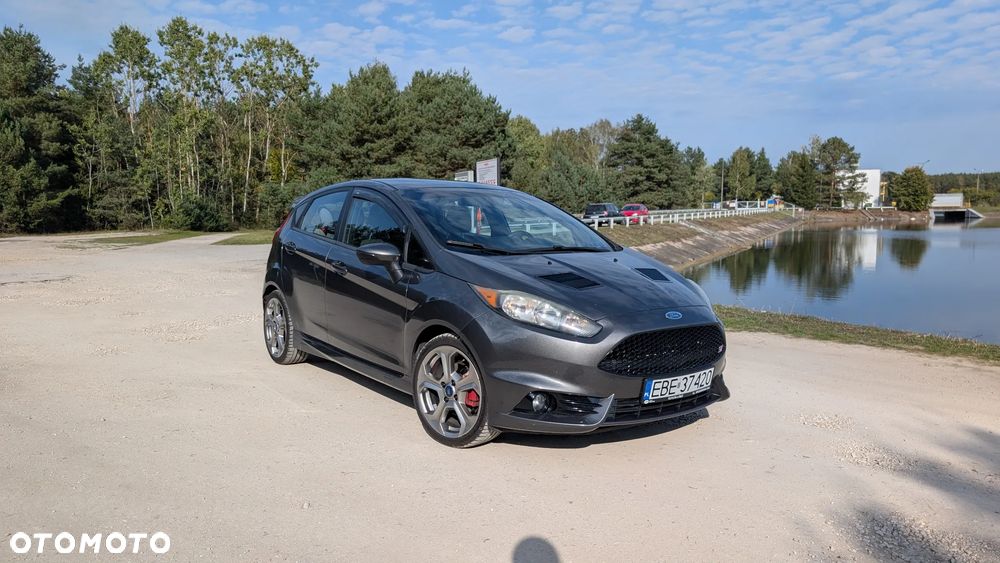 Ford Fiesta 1.6 EcoBoost ST200 - 34