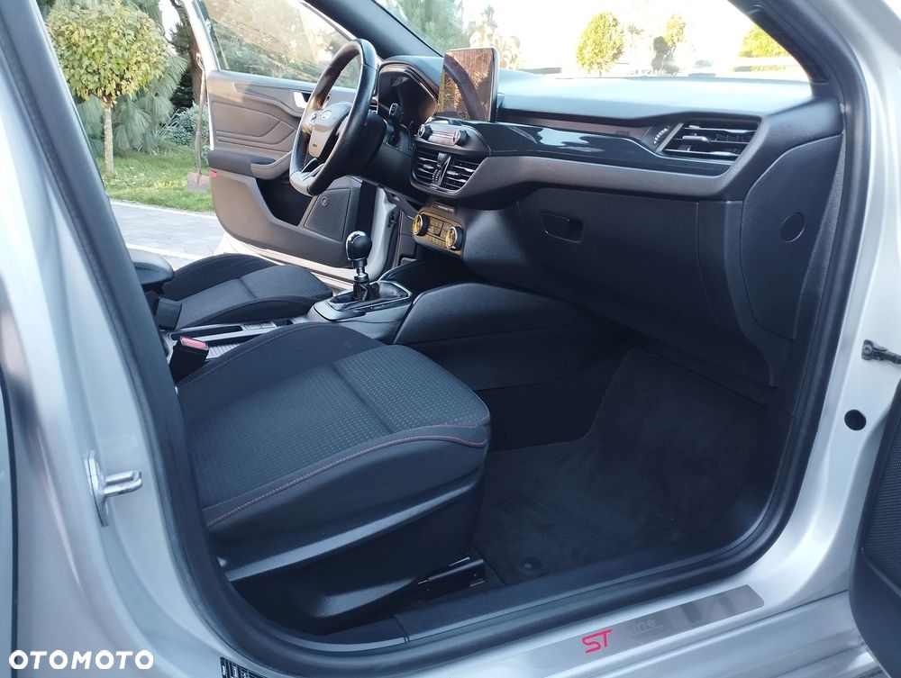 Ford Focus 1.5 EcoBoost ST-Line - 21