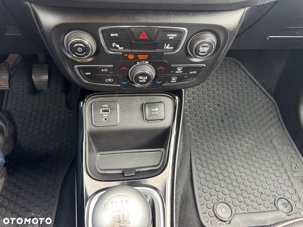 Jeep Compass 1.4 MultiAir Limited - 28