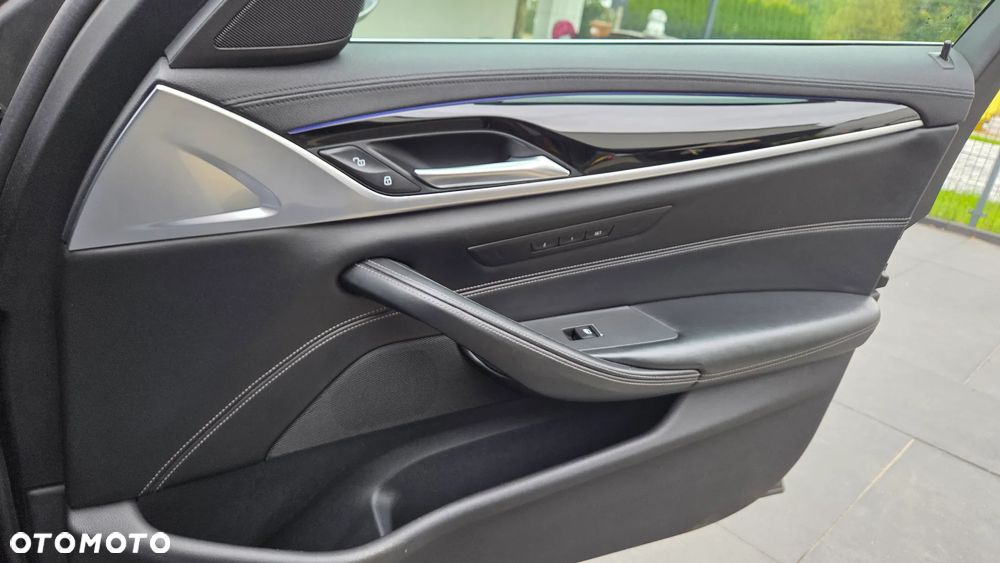 BMW Seria 5 520d Luxury Line sport - 40