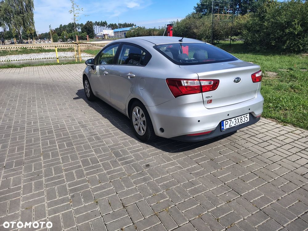 Kia Rio - 2