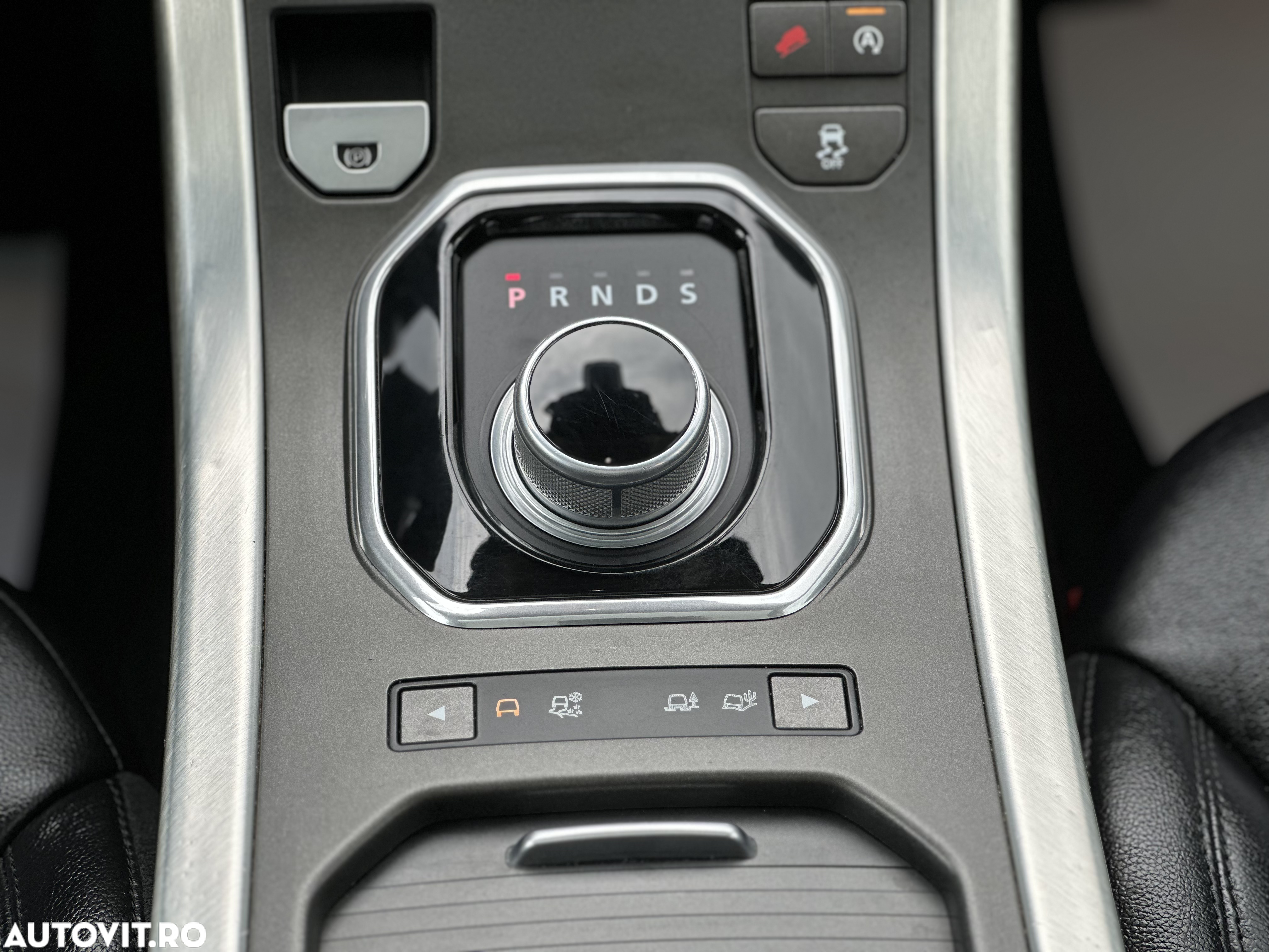 Land Rover Range Rover Evoque 2.0 D150 R-Dynamic SE - 11