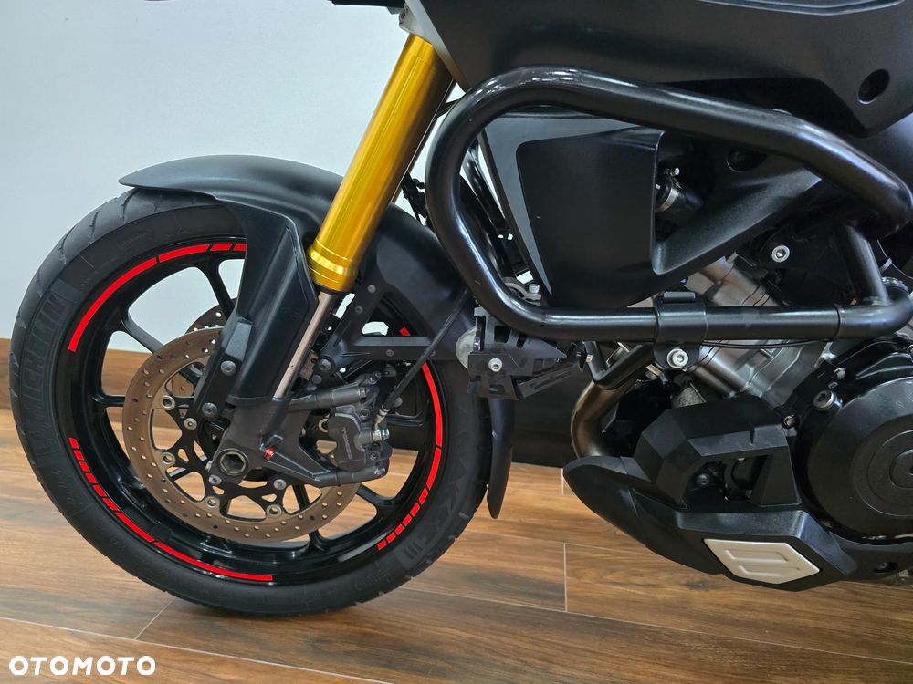Suzuki DL - 15
