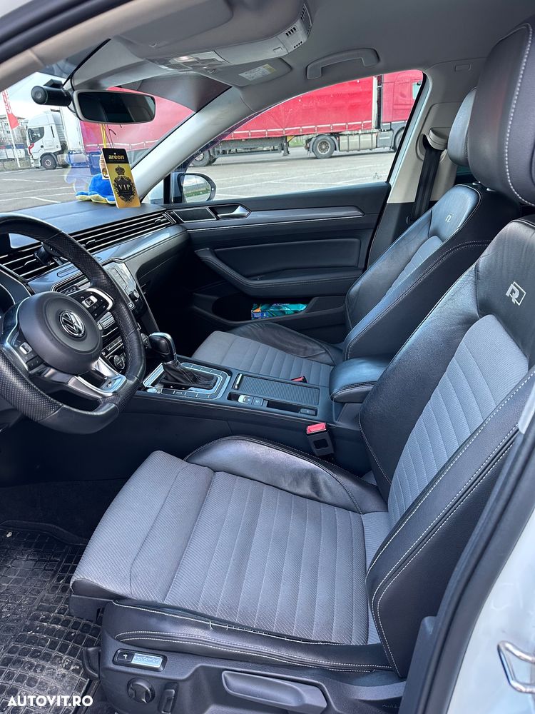 Volkswagen Passat 2.0 TDI SCR DSG Highline - 13
