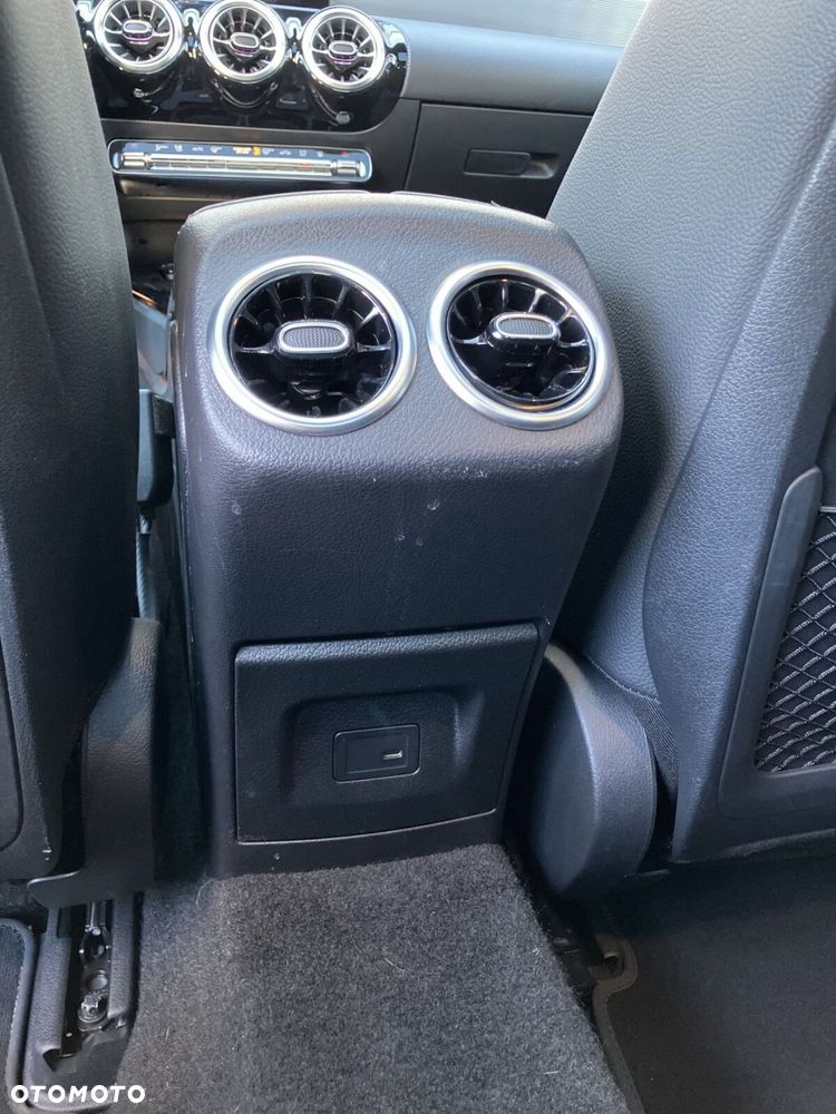 Mercedes-Benz CLA - 16