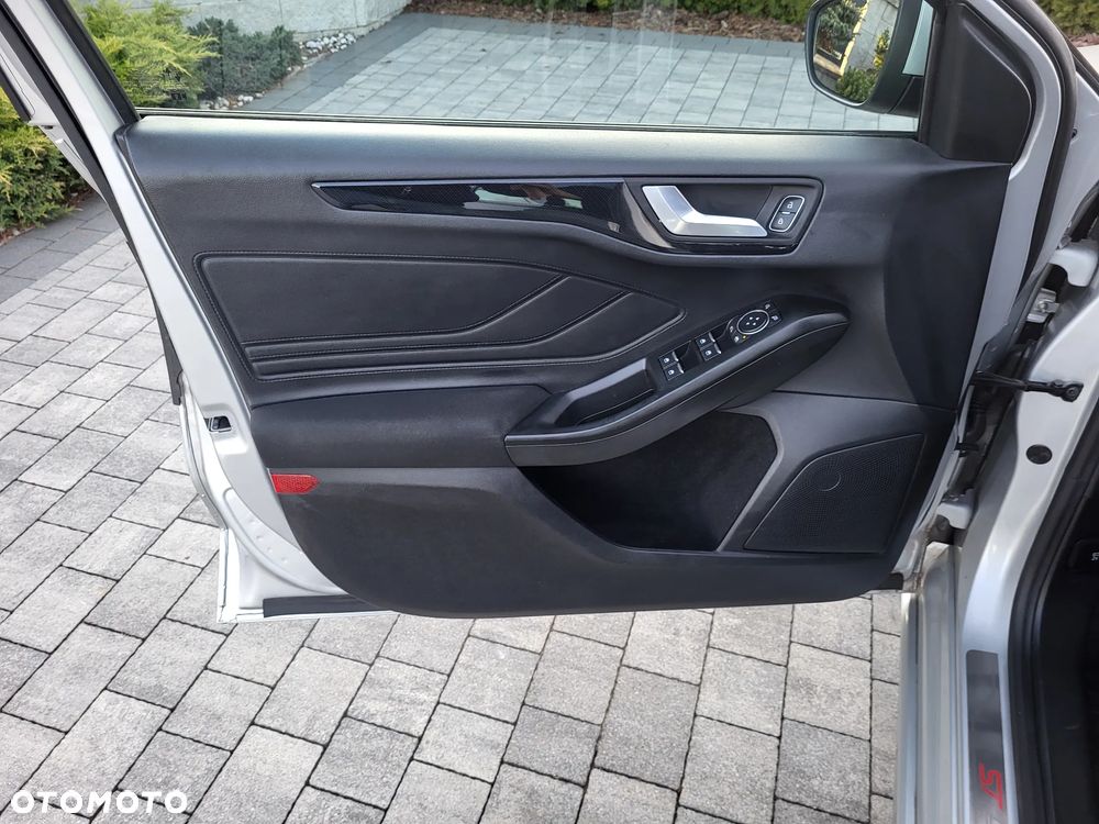 Ford Focus 2.0 TDCi ST-Line Black ASS - 14