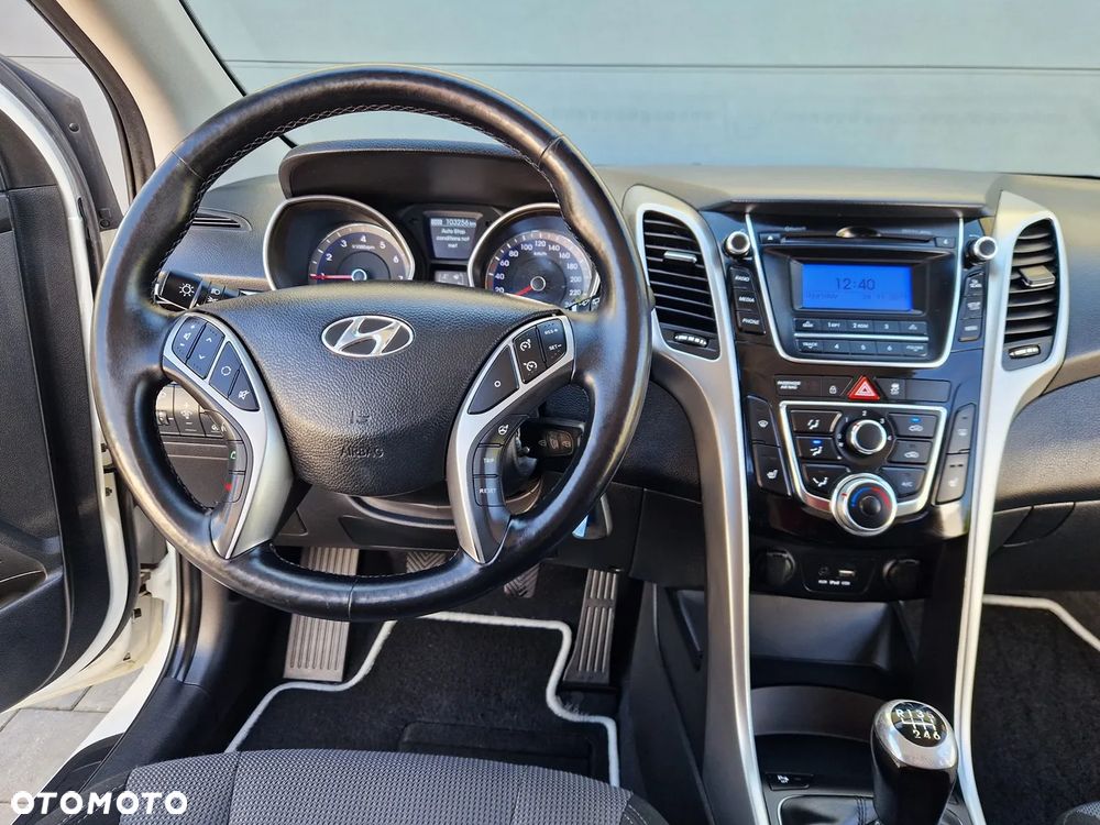 Hyundai i30 blue 1.4 YES Silver - 21