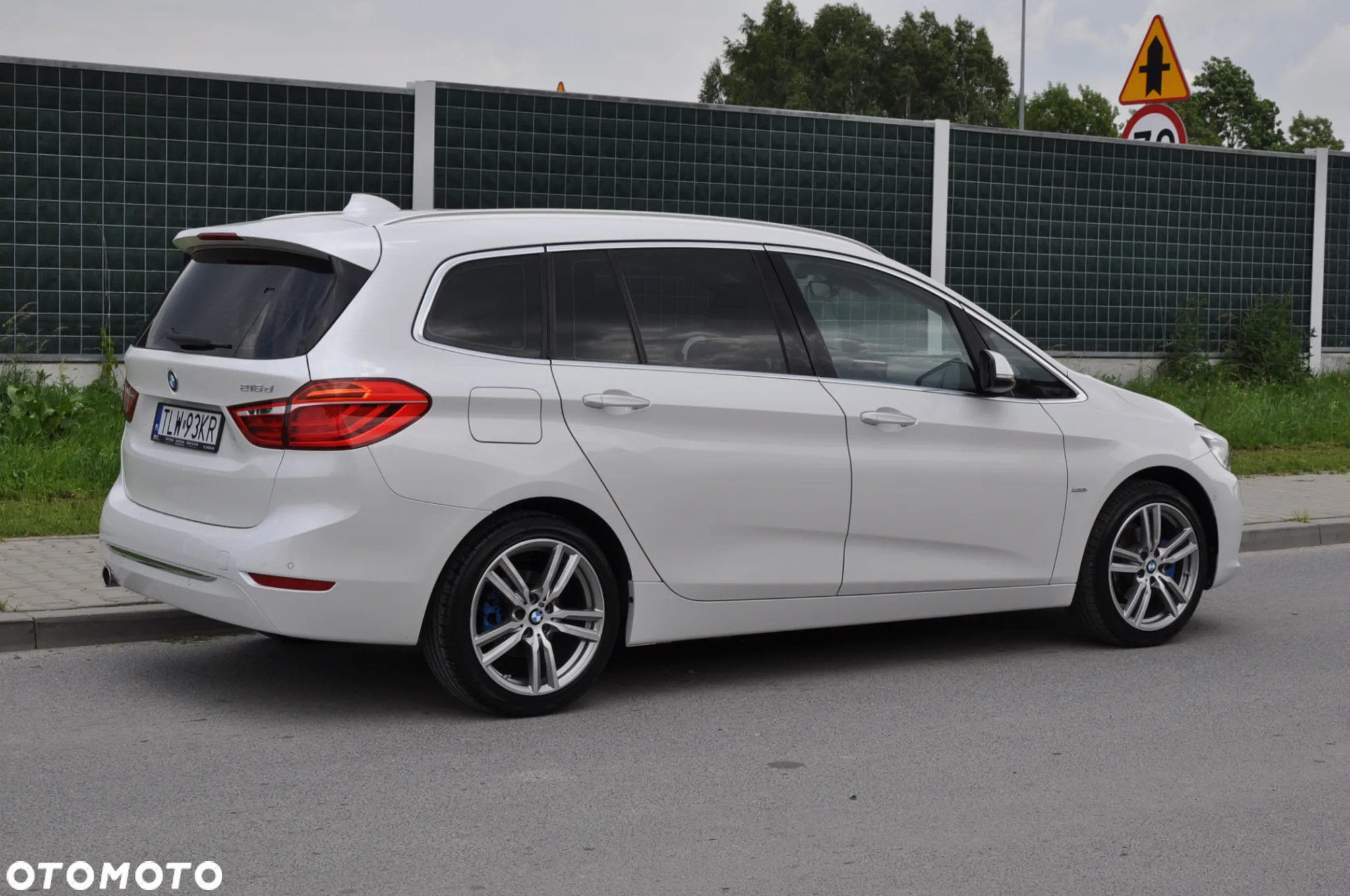 BMW Seria 2 216d Luxury Line - 12