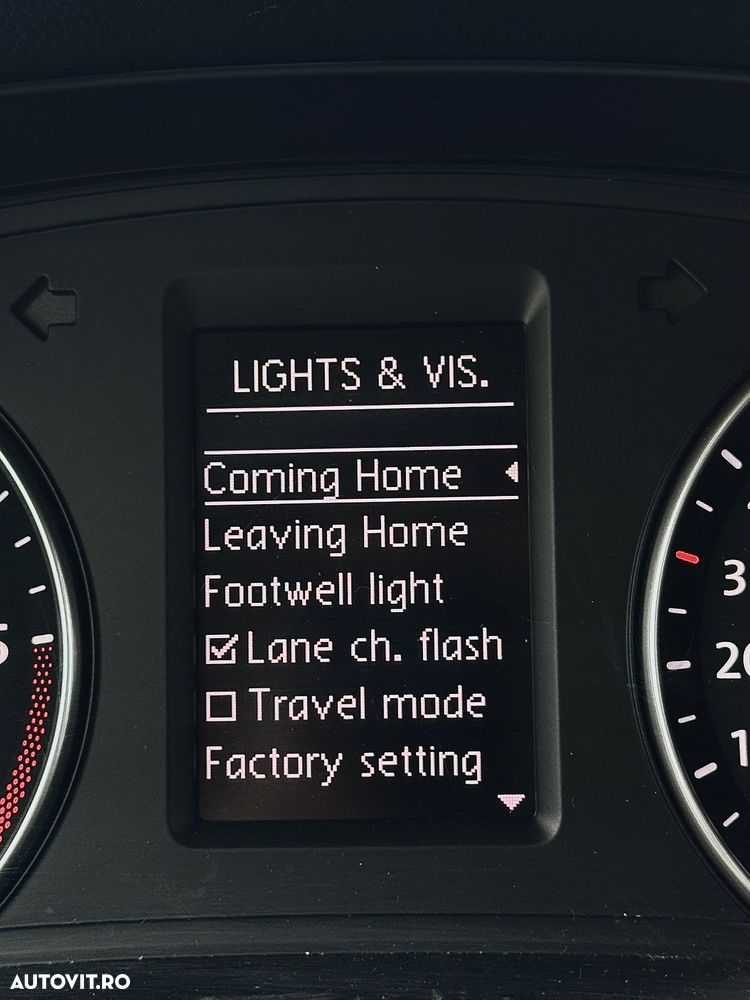 Volkswagen Sharan 2.0 TDI DSG (BlueMotion Technology) Comfortline - 38