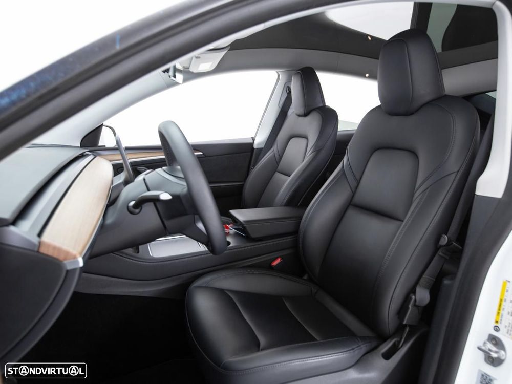 Tesla Model Y Long Range Dual Motor AWD - 10