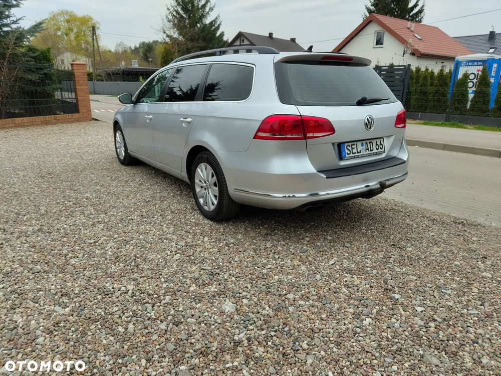 Volkswagen Passat - 4