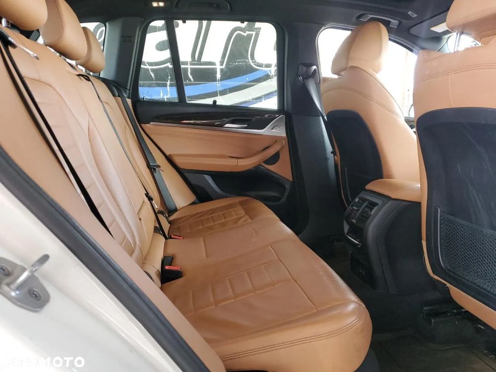 BMW X3 30e xDrive - 9
