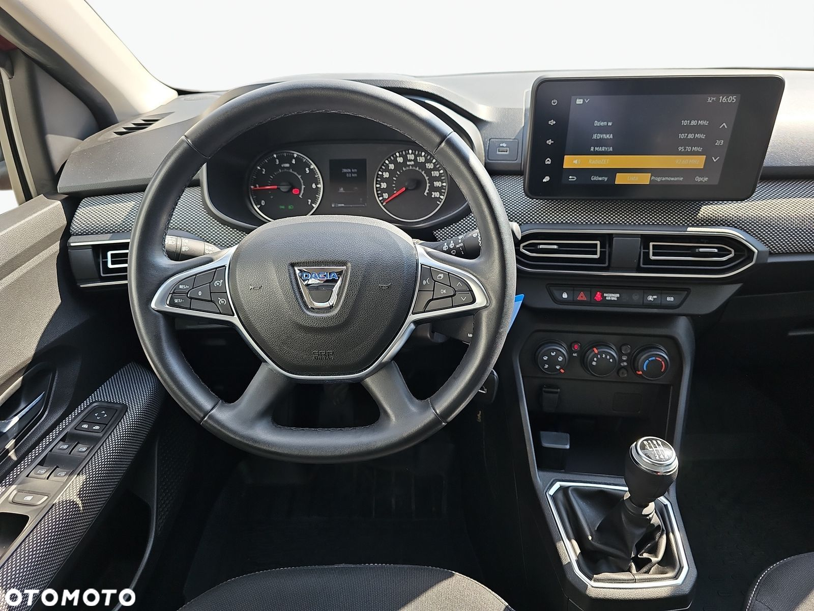 Dacia Sandero - 10