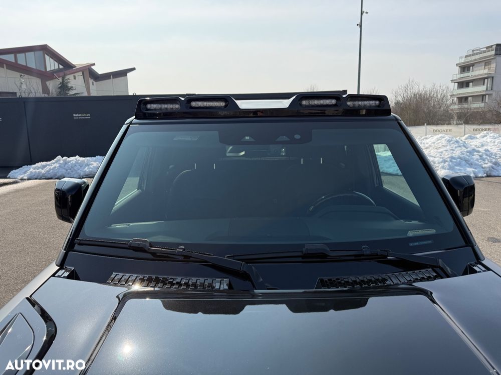 Land Rover Defender 110 3.0D 250 MHEV Hard Top X-Dynamic SE - 11