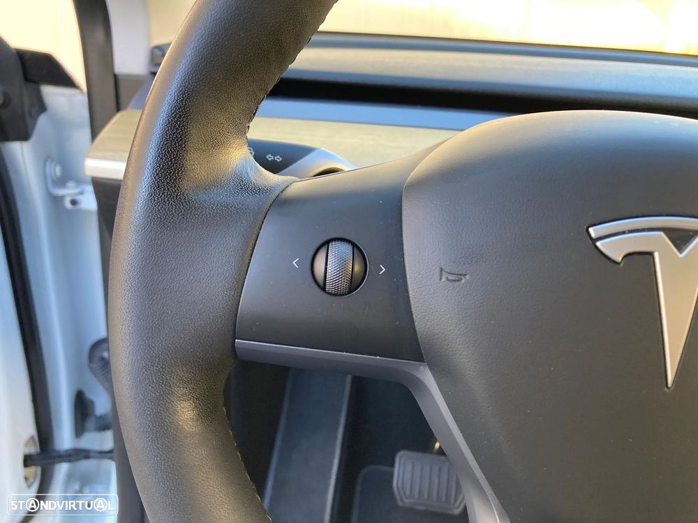 Tesla Model Y RWD - 17