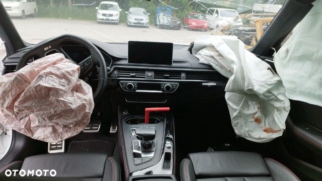 Audi A4 Avant 2.0 TDI S tronic quattro design - 5