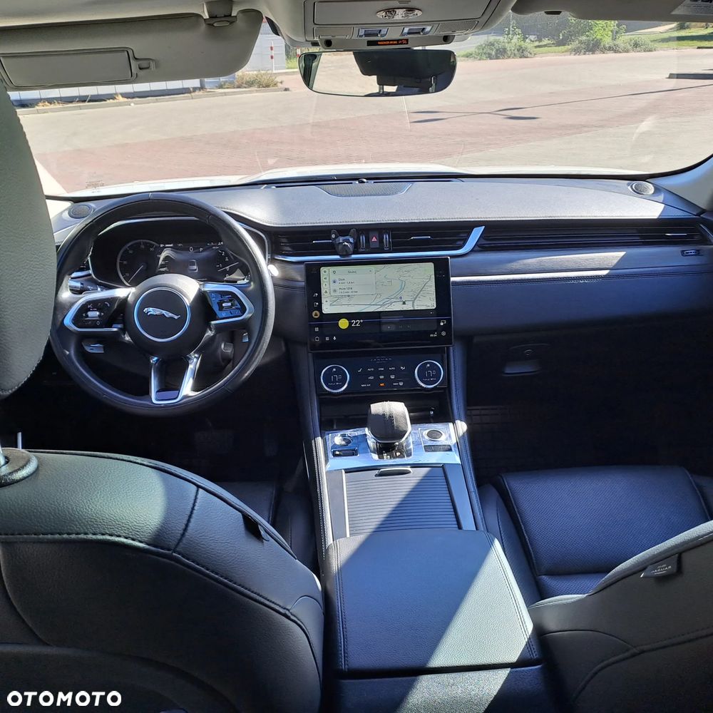 Jaguar F-Pace - 7