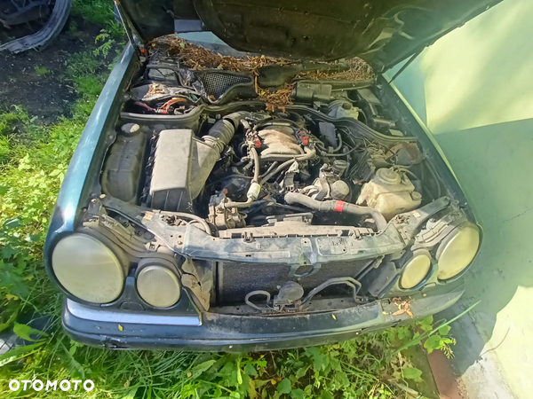 Mercedes W210 V6  cały na części