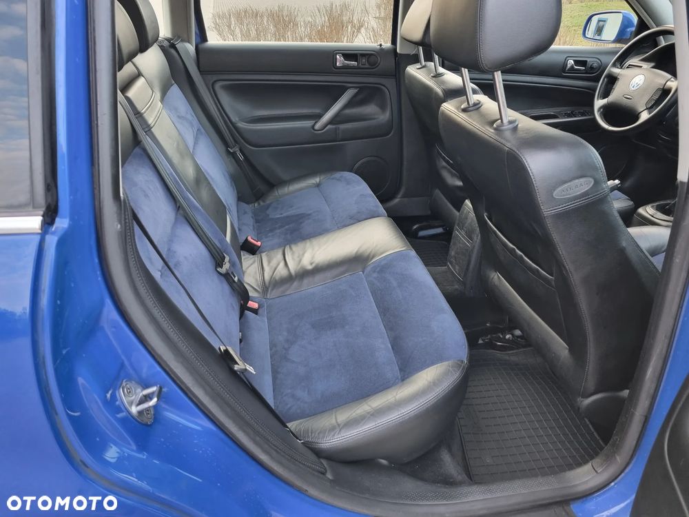 Volkswagen Passat - 13