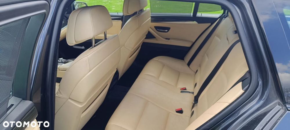 BMW Seria 5 530d xDrive Luxury Line - 8