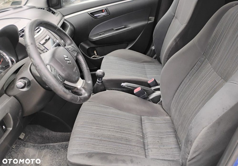 Suzuki Swift - 8