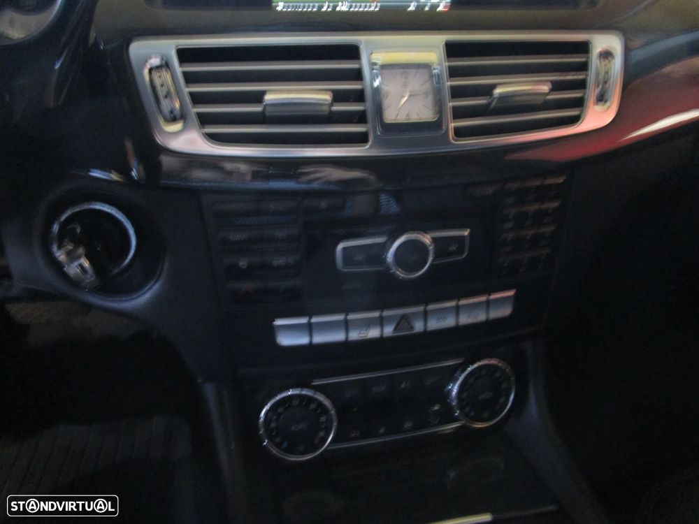 Mercedes-Benz CLS 250 Shooting Brake CDI DPF BlueEFFICIENCY 7G-T - 36