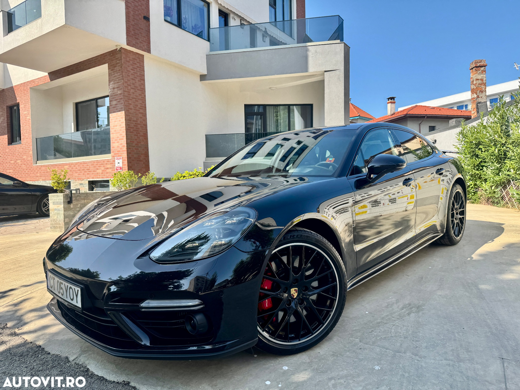 Porsche Panamera Turbo - 33