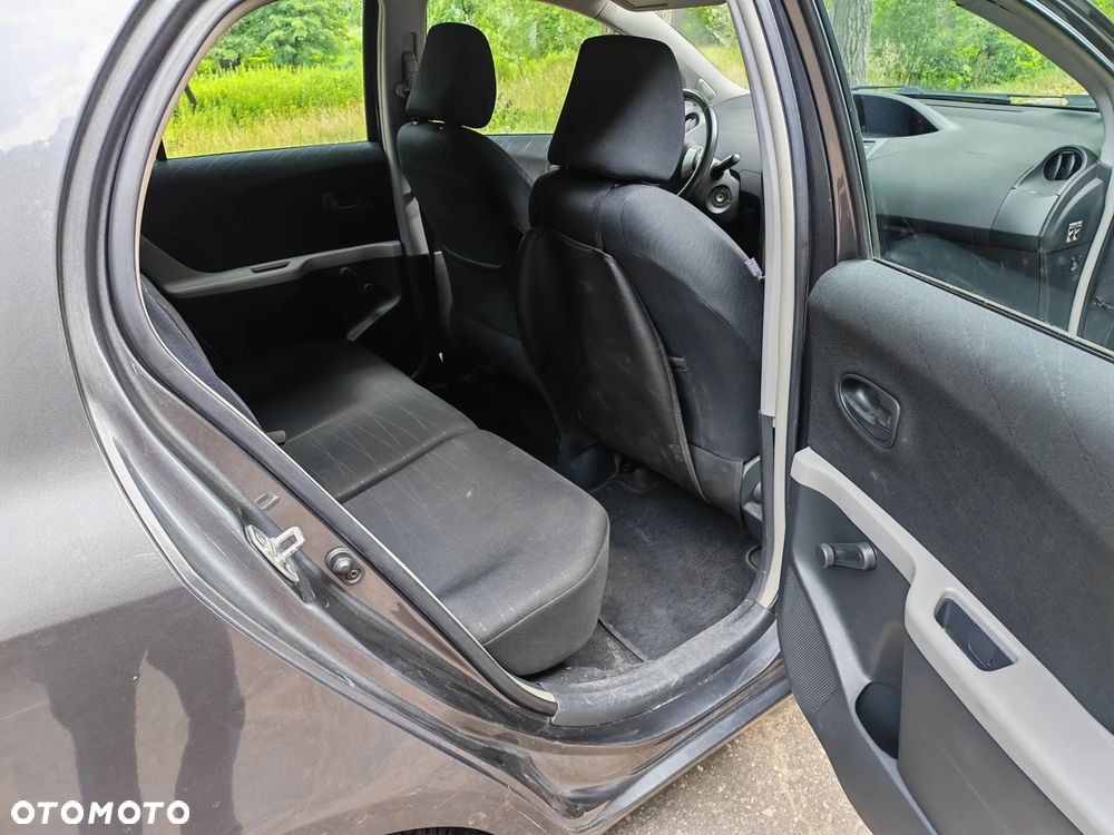 Toyota Yaris 1.0 VVT-i - 11