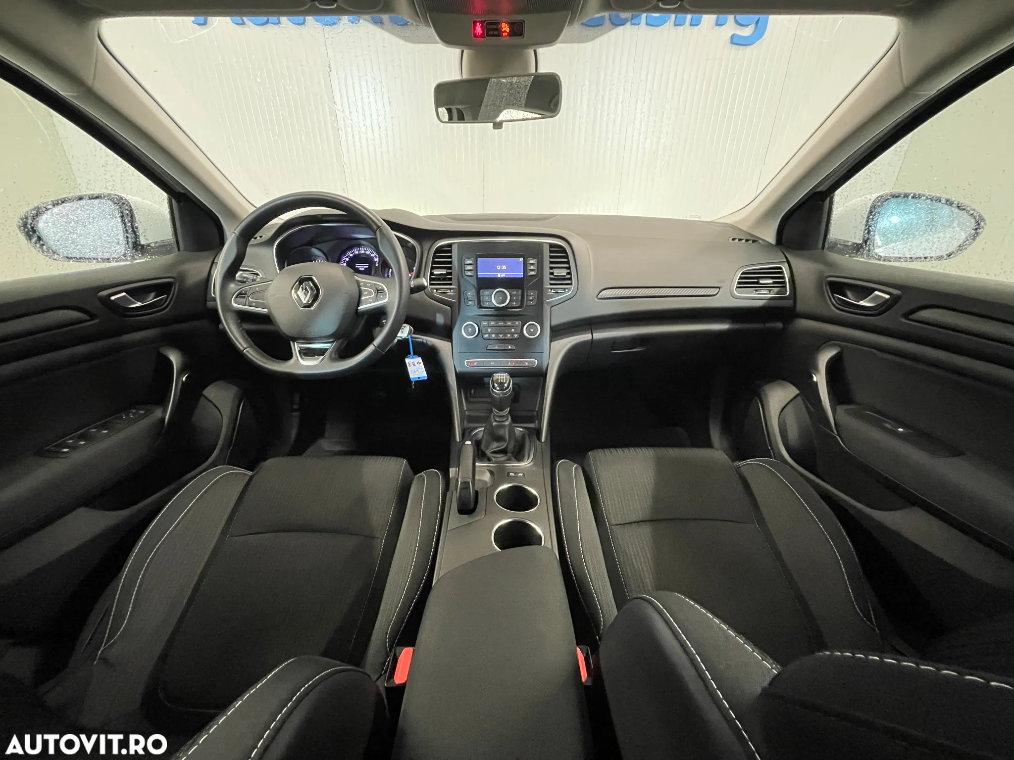 Renault Megane Blue dCi 116 Zen - 7