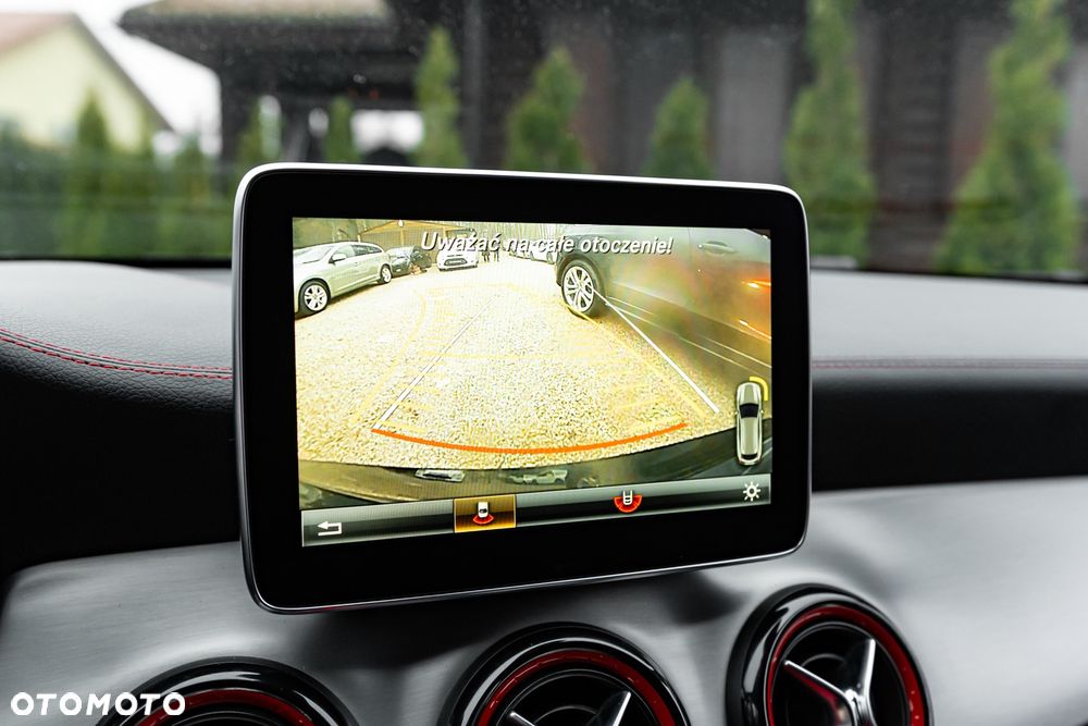 Mercedes-Benz CLA AMG 45 4Matic 7G-DCT - 36