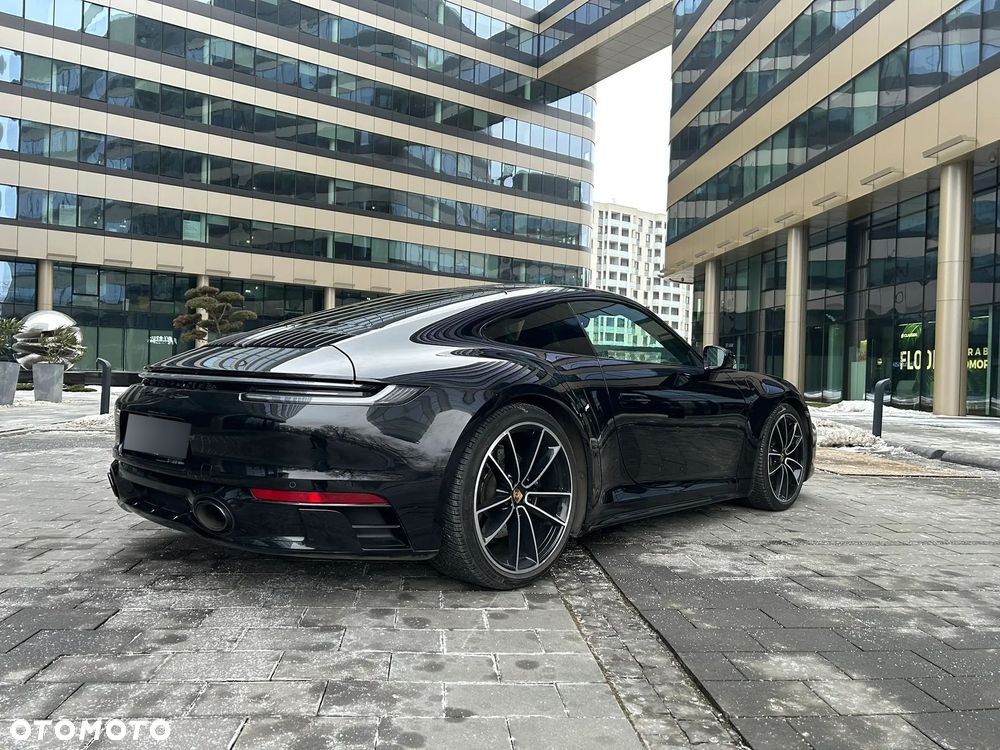 Porsche 911 Carrera 4S - 3
