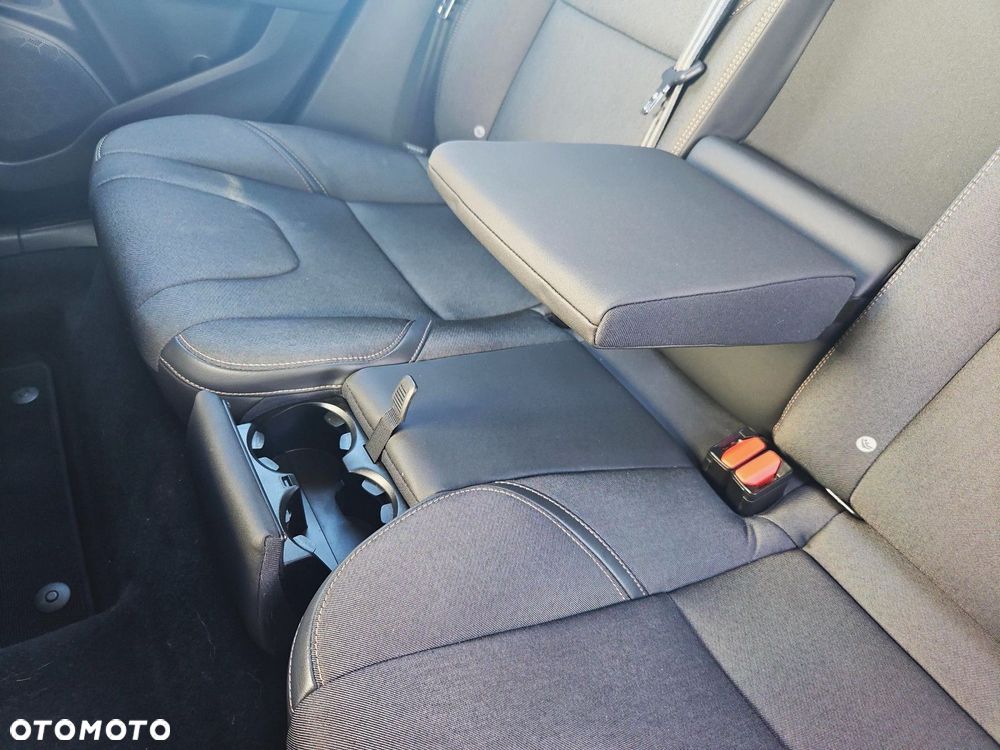 Volvo V40 T3 Drive-E Momentum - 25
