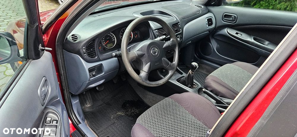 Nissan Almera - 5