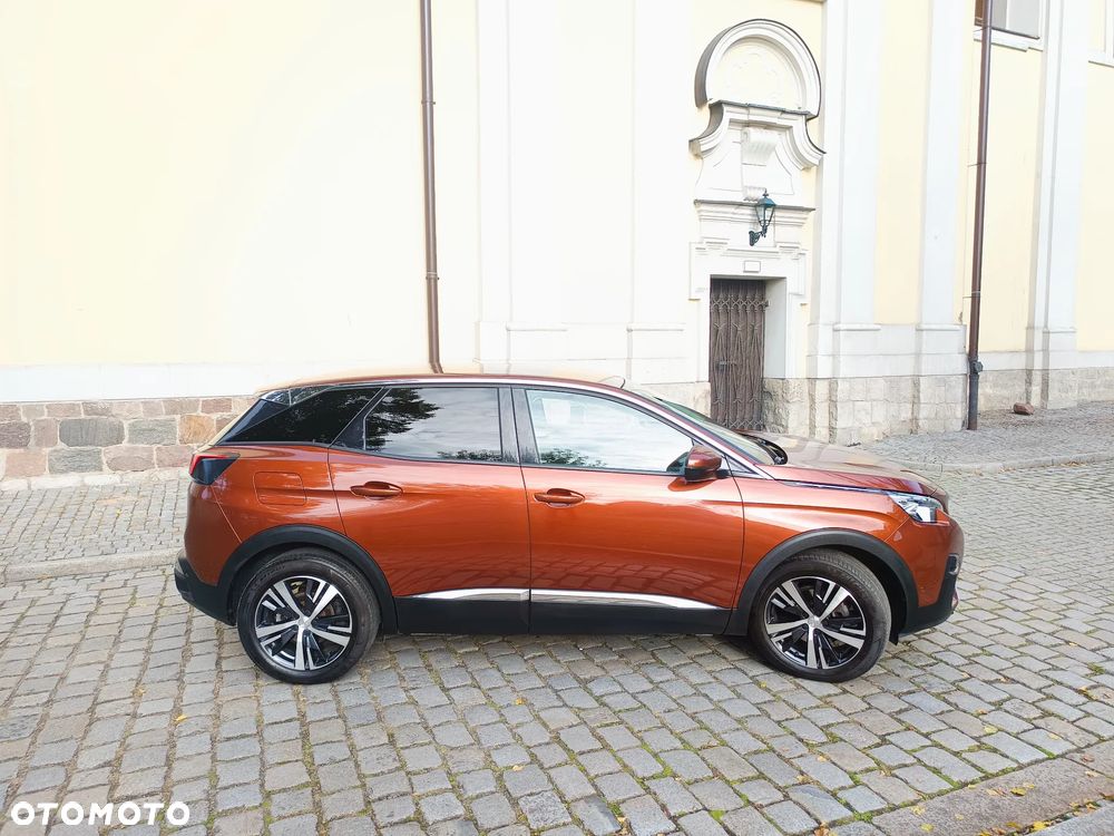 Peugeot 3008 1.2 PureTech Allure S&S - 26